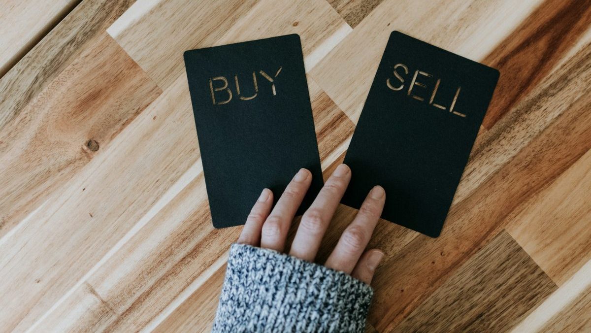 How to Choose Stocks, Funds and ETFs for a Balanced Retirement Portfolio